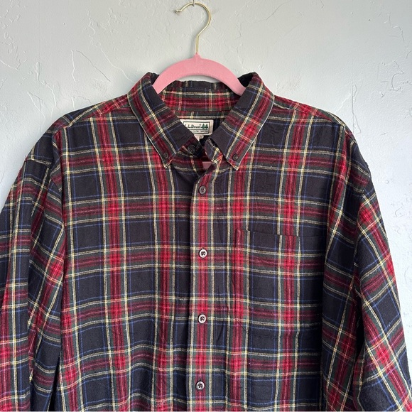 L.L. Bean | Men's‎ Scotch Plaid Flannel Button Down Shirt Large Fall Holiday - Picture 2 of 5